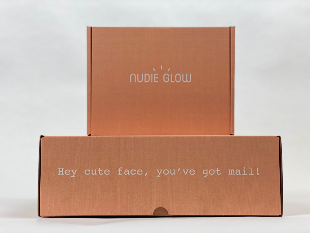 Nudie Glow’s shipper boxes embrace their minimalistic aesthetic and includes a cute message for their customers