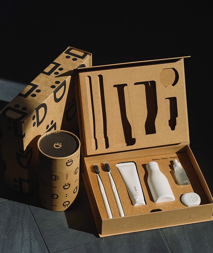 6.1 Precision-cut corrugated insert for grooming and personal care kits